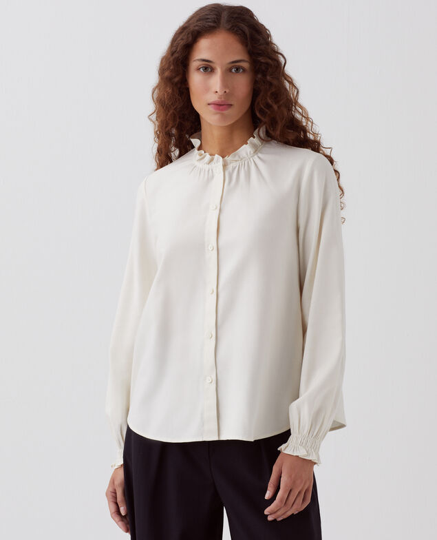 Blusa con cuello de volantes I012 papyrus creme