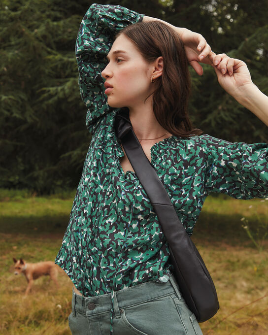 Blusa estampada fluida 0512 GREEN CAMEO