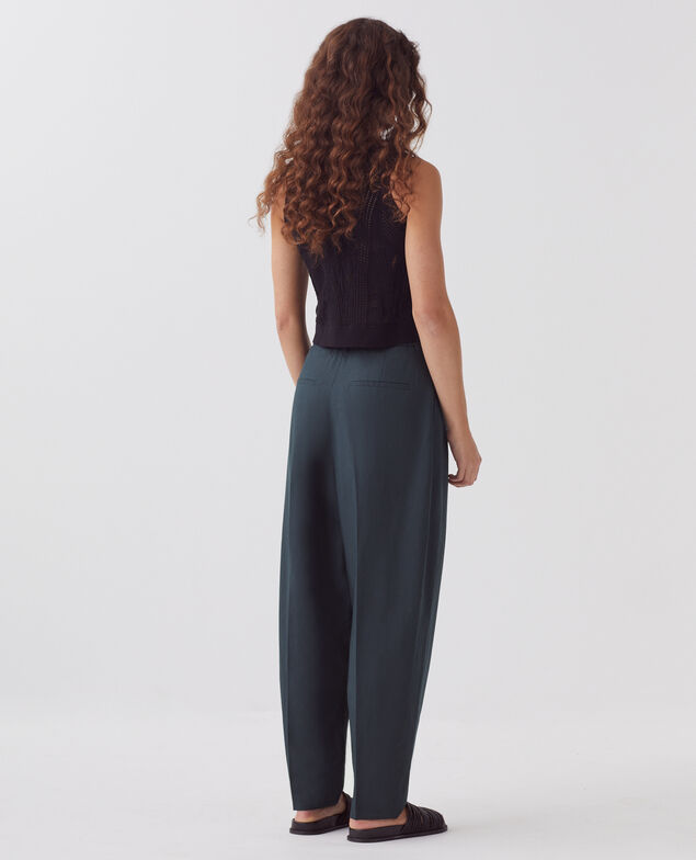 Pantalón con pinzas J690 blueberry