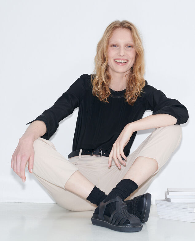 Blusa fluida de seda y encaje Black beauty Nargut