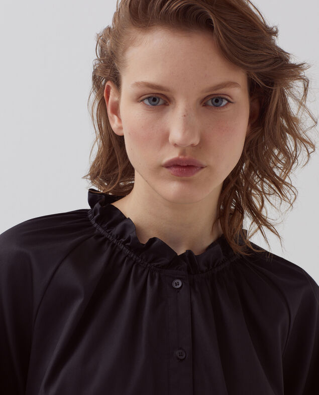 Camisa con cuello de volantes H091 black beauty
