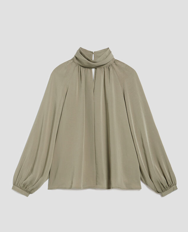 Blusa fluida tacto seda I560 covert green