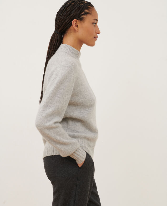 Jersey de cachemir con cuello alto