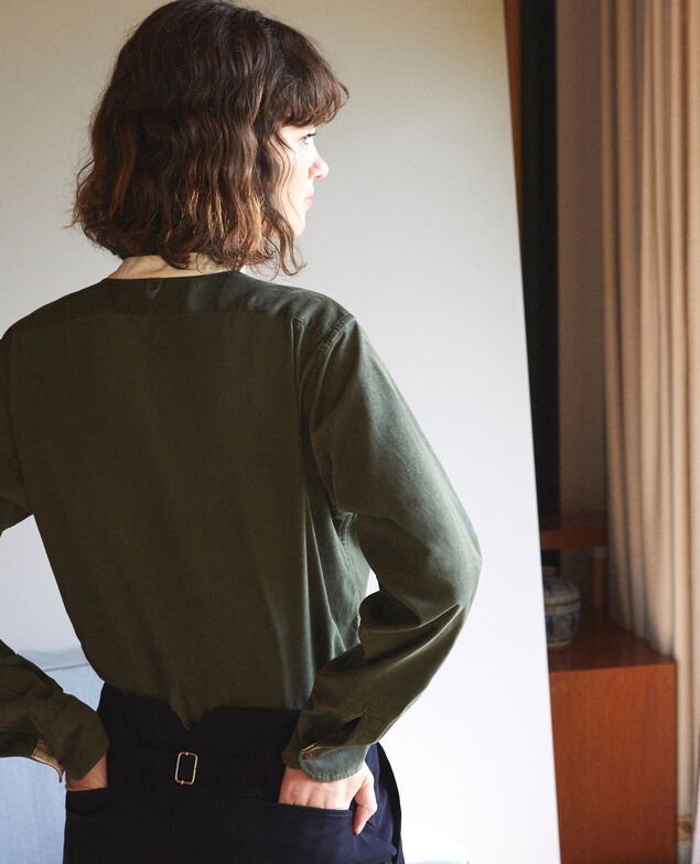 Camisa de terciopelo con cuello mao Verde