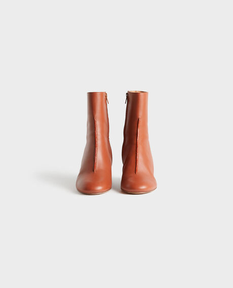 Botines de cuero con tacón