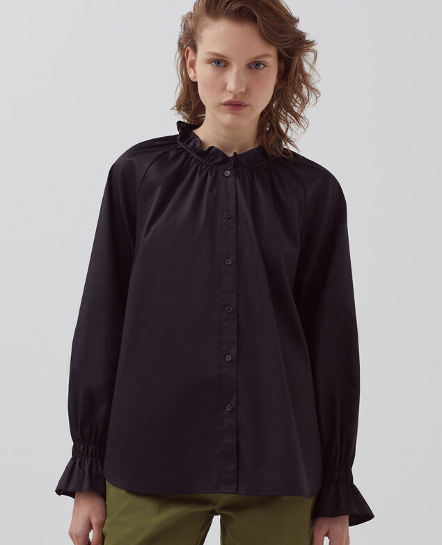 Camisa con cuello de volantes H091 black beauty