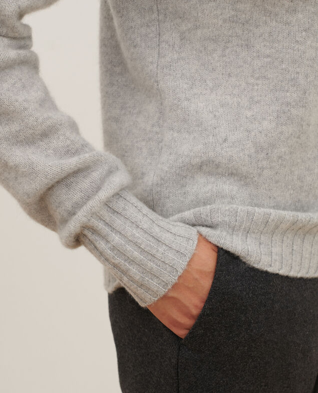 Jersey de cachemir con cuello alto