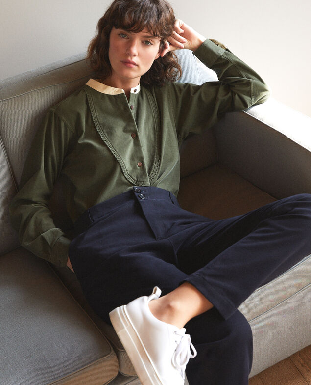Camisa de terciopelo con cuello mao Verde
