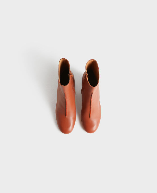 Botines de cuero con tacón