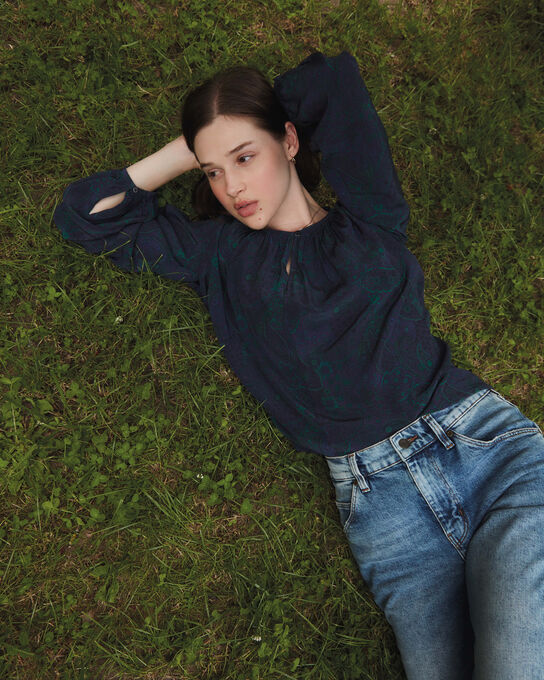 Blusa estampada fluida A684 PAISLEY NAVY