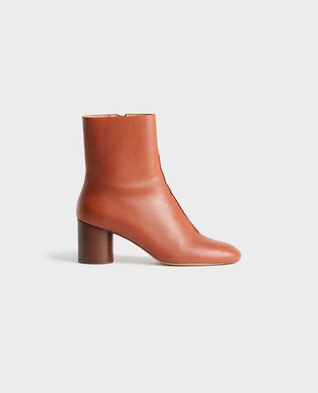 Botines de cuero con tacón