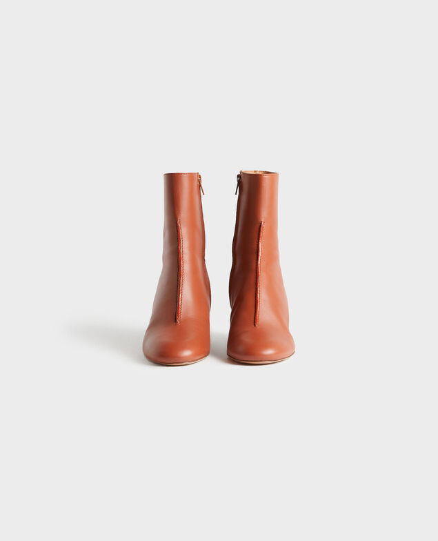 Botines de cuero con tacón