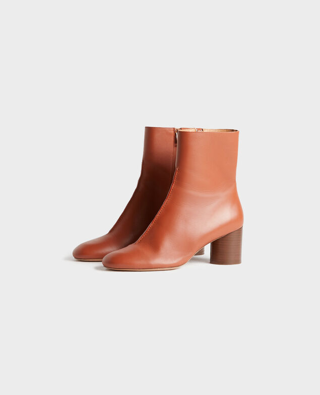Botines de cuero con tacón