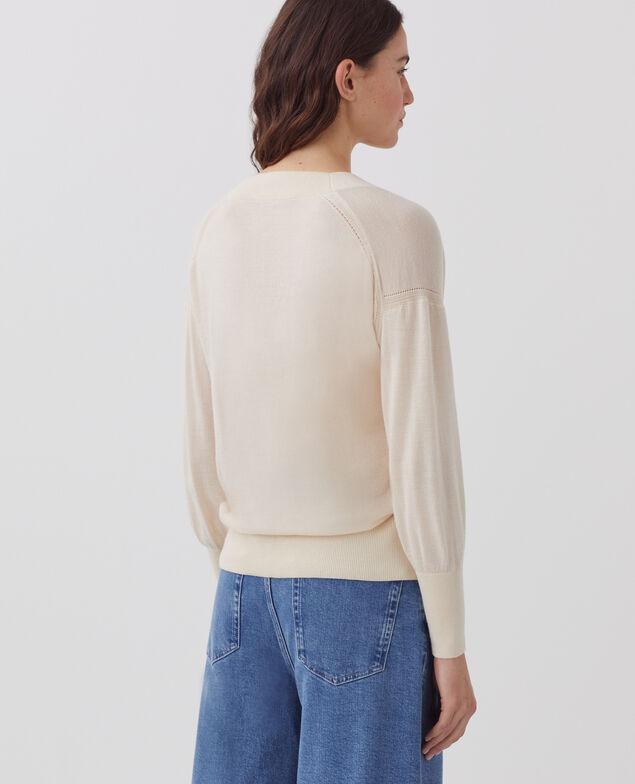 Jersey con cuello de pico de lana y seda I300 pearled ivory