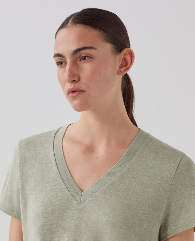 SARAH - Camiseta de lino con cuello de pico U520 green
