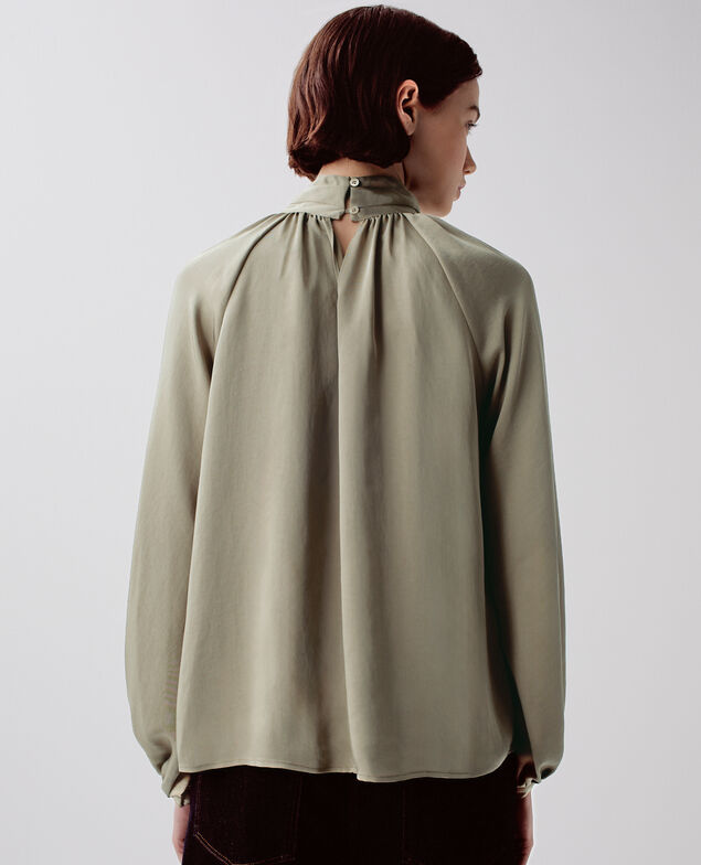 Blusa fluida tacto seda I560 covert green