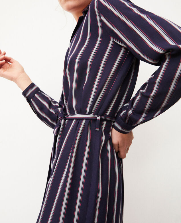  Vestido de cuello abierto   Azul