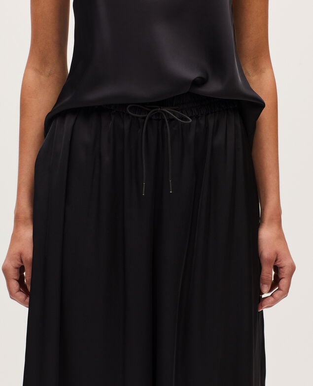 Pantalón ancho fluido satinado H091 black beauty