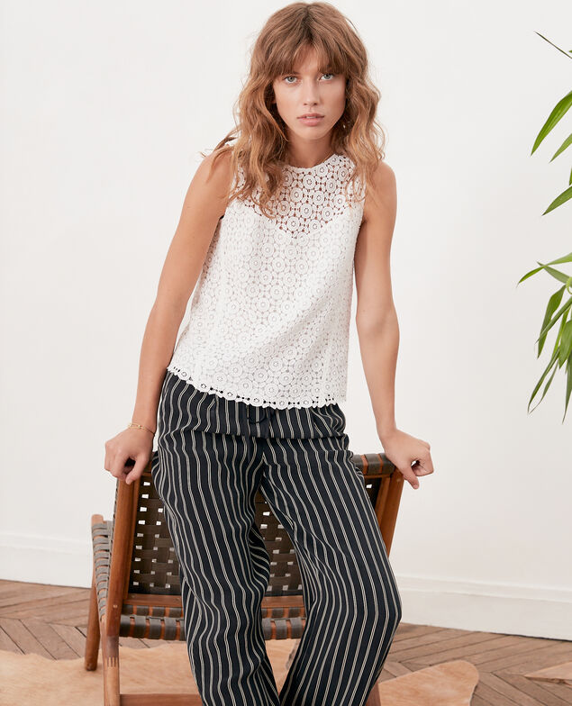 Top con bordado inglés Off white