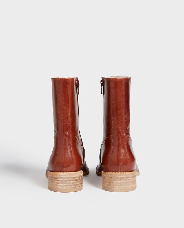 Botas ajustadas de cuero Camel