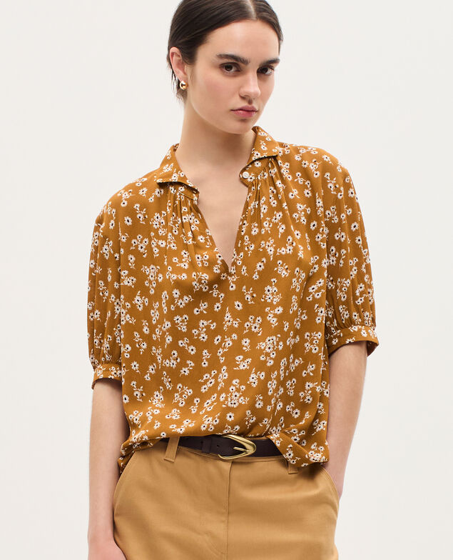 Blusa fluida de manga corta K480 daisy camel