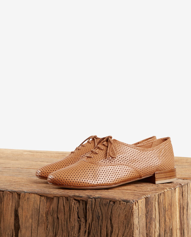 Zapatos Derby de piel perforada Cognac
