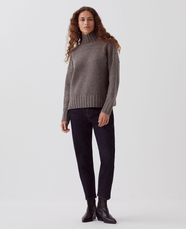 Jersey de lana con cuello alto I040 steeple gray