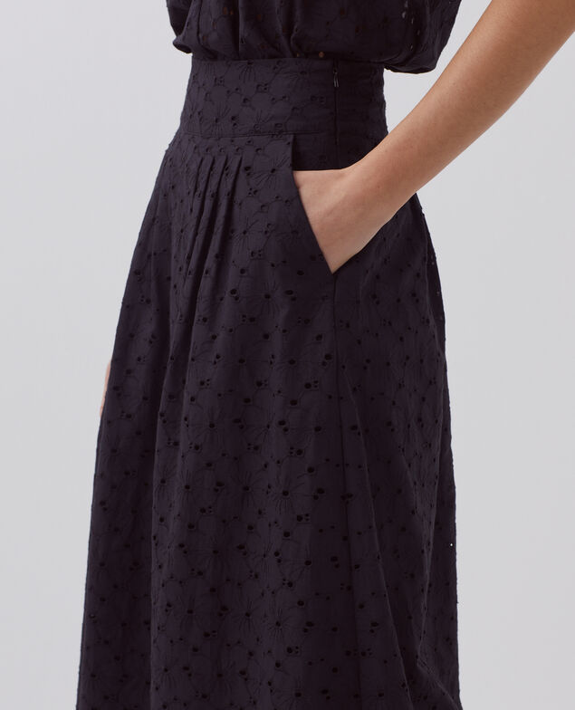 Falda larga con bordado inglés H091 black beauty