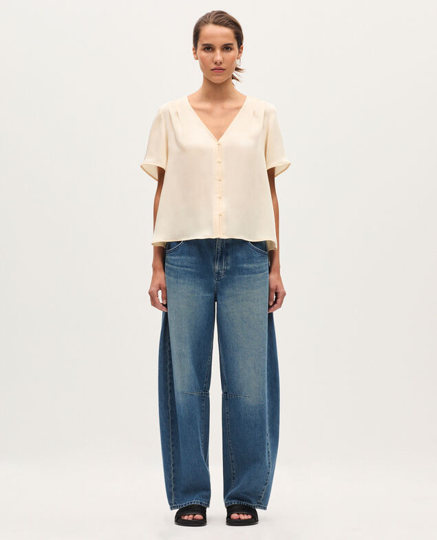 Blusa fluida con cuello de pico J300 natural