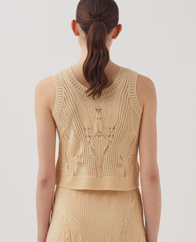 Top de crochet con motivo floral J300 natural