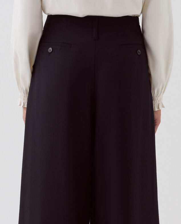 YVONNE - Pantalón amplio con pinzas H091 black beauty