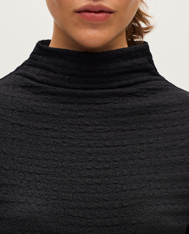 Top con cuello subido y textura H091 black beauty