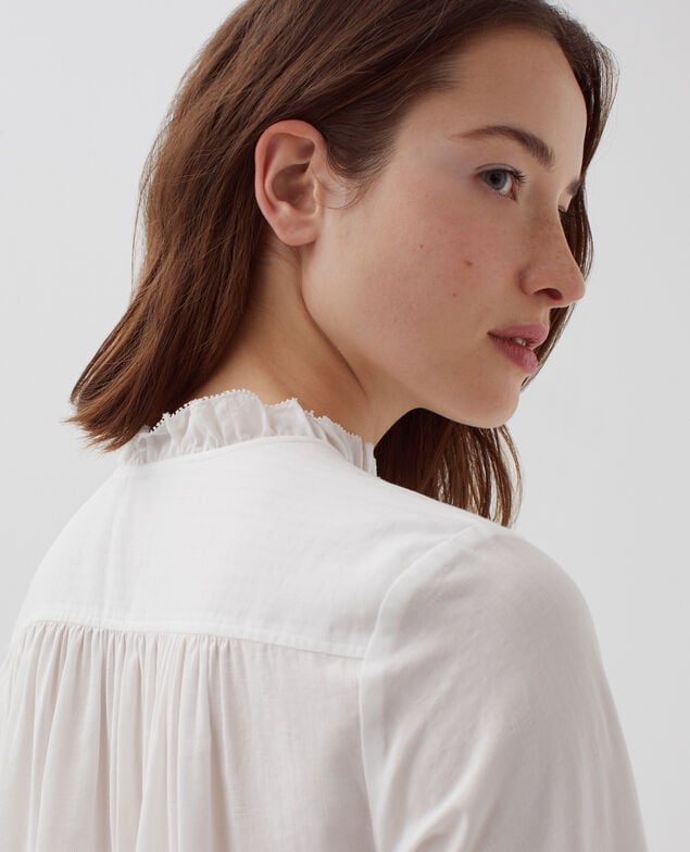 Blusa con detalles de volantes H013 gardenia