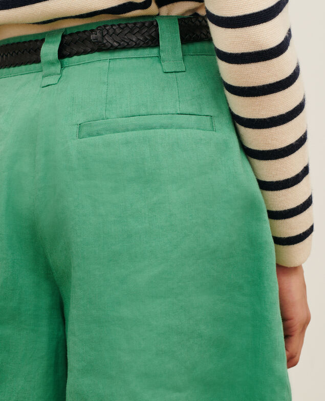 Short amplio de lino 0542 pine green