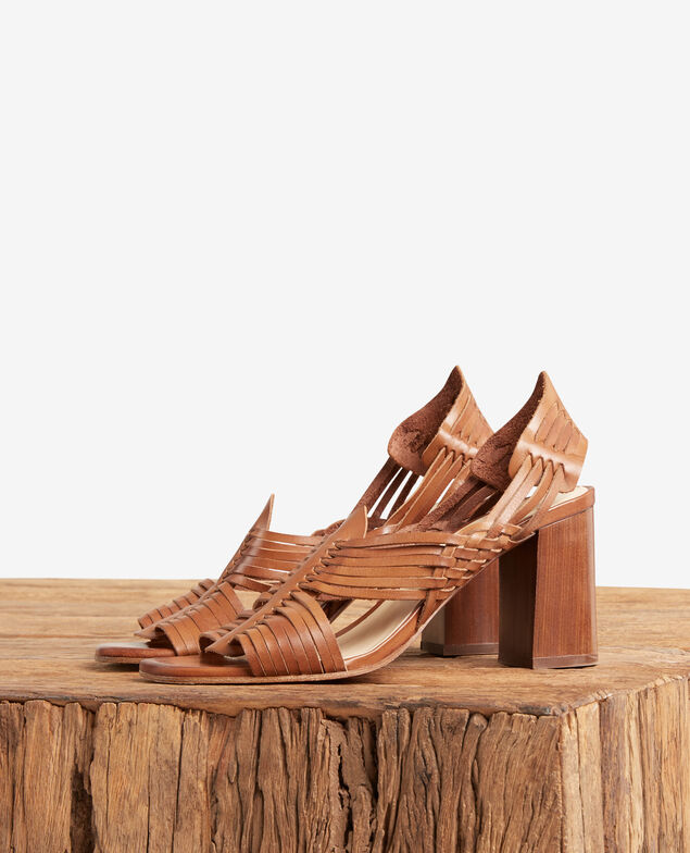 Sandalias trenzadas Cognac