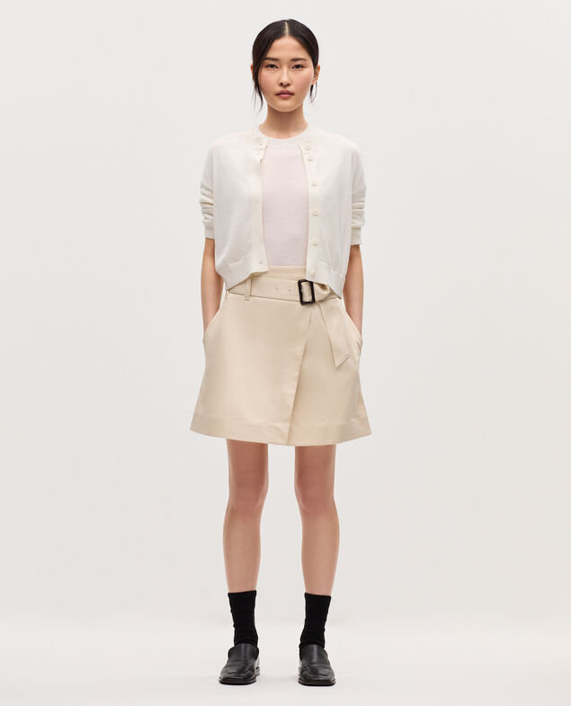 Falda corta cruzada H013 gardenia