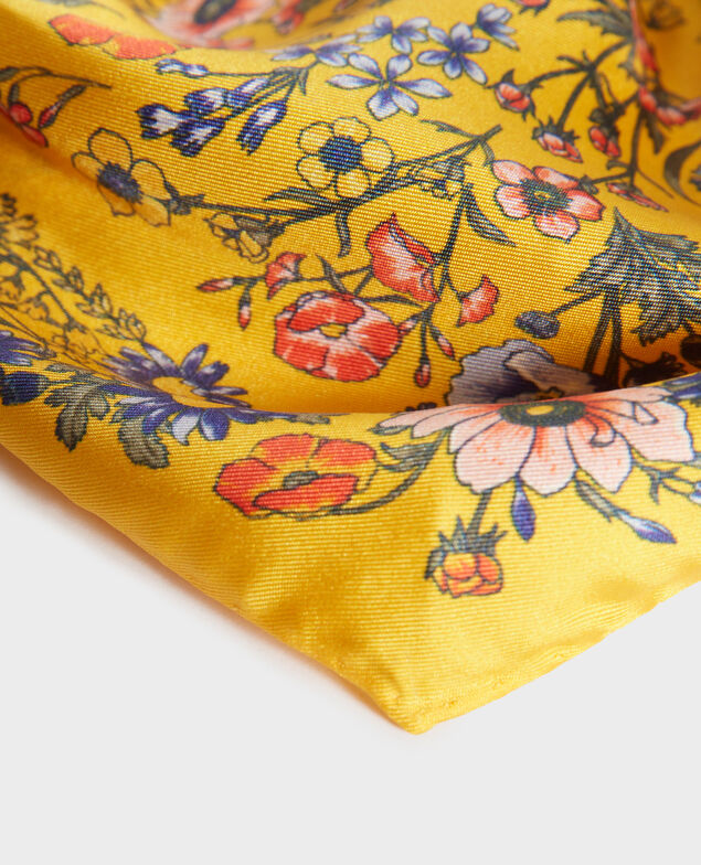 Fular con forma diamante de seda Spectra yellow