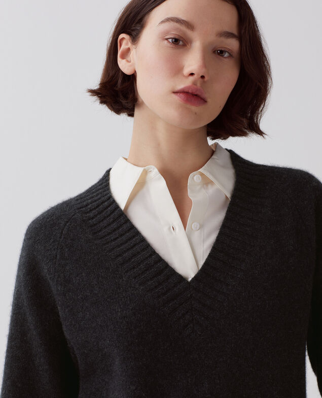 Jersey con cuello de pico de cachemir I080 moonless gray