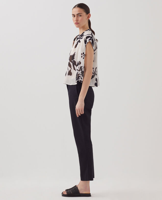 Blusa fluida sin mangas J304 blurry fl ecru
