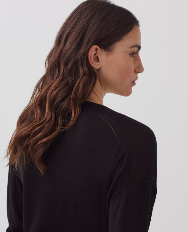 Jersey con cuello de pico de lana y seda H091 black beauty