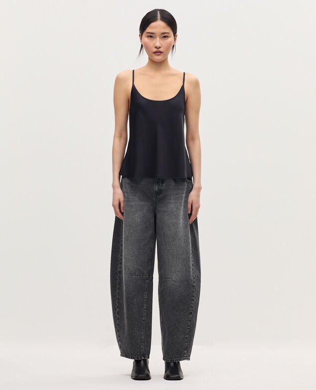 Top satinado con tirantes finos H091 black beauty