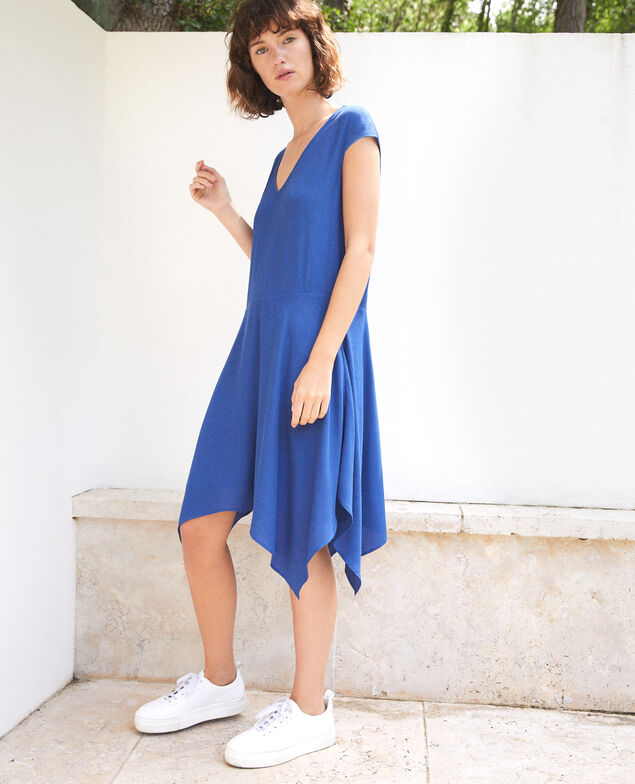 Vestido con escote de pico Ultra marine