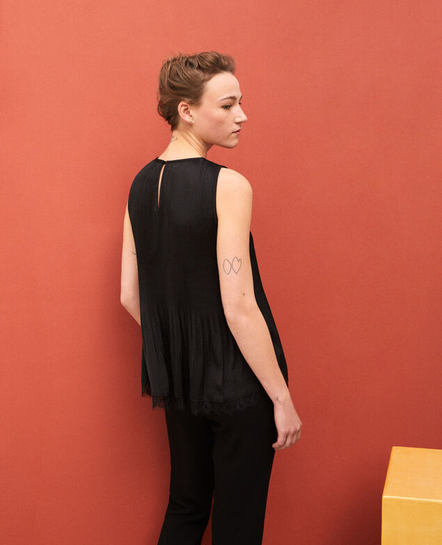 Blusa plisada con encaje Negro
