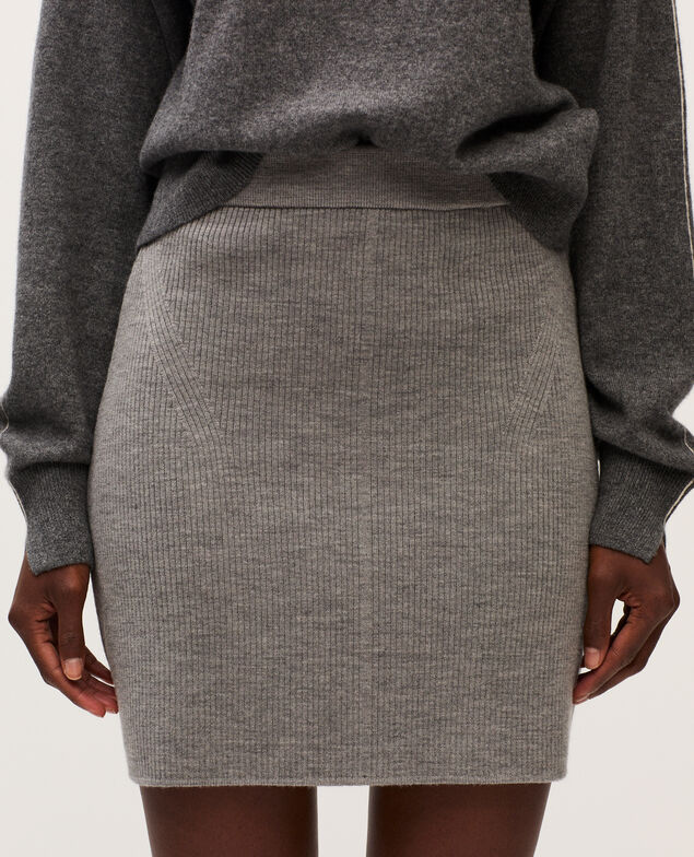 Falda corta de lana merino K030 mel light gray