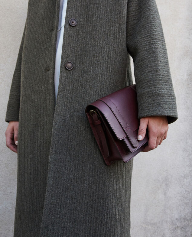 Bolso de piel lisa tamaño pequeño Decadente chocolate