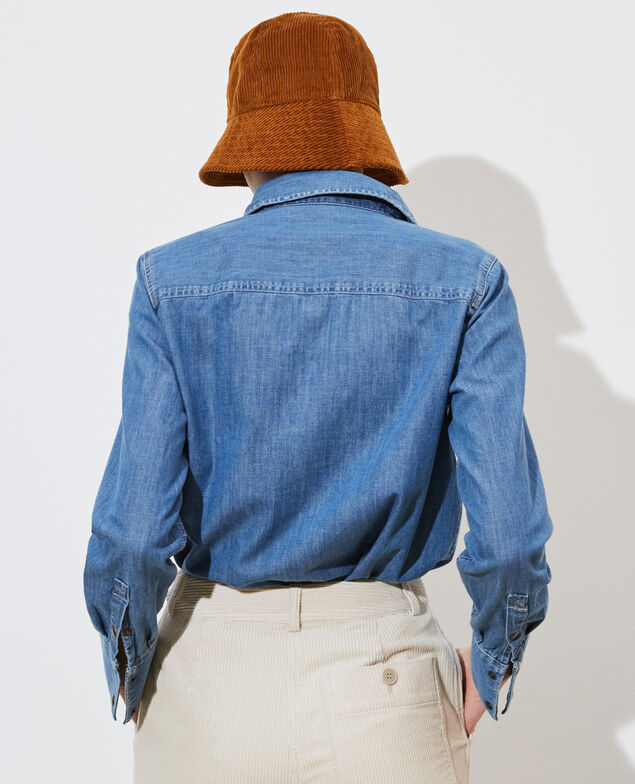 Camisa vaquera con bolsillos asimétricos. Denim blue