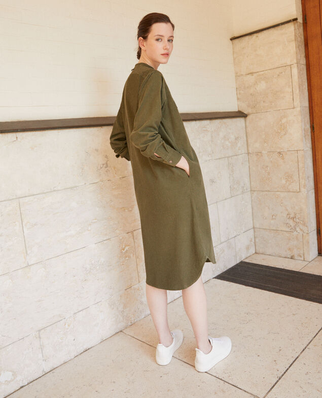 Vestido de terciopelo con cuello mao Verde