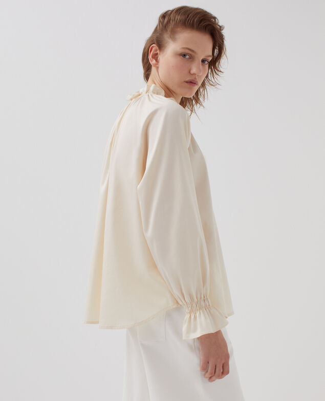 Camisa con cuello de volantes I300 pearled ivory