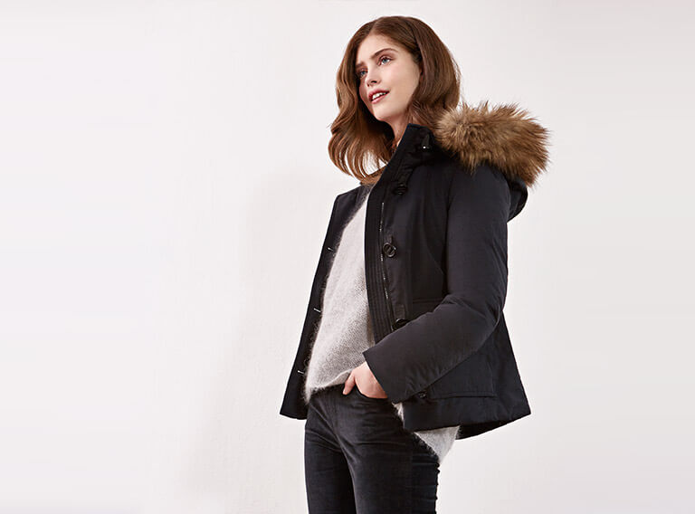 Look - Plumas con detalle de piel sintética desmontable, Jersey con mohair