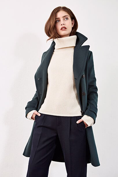 Look - Abrigo chaquetón, Pantalón, Jersey de lana, Sneakers de cuero